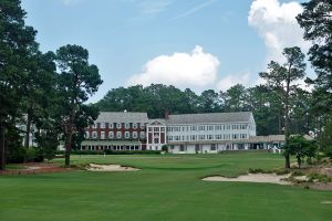 Mid Pines Inn 18th Approach